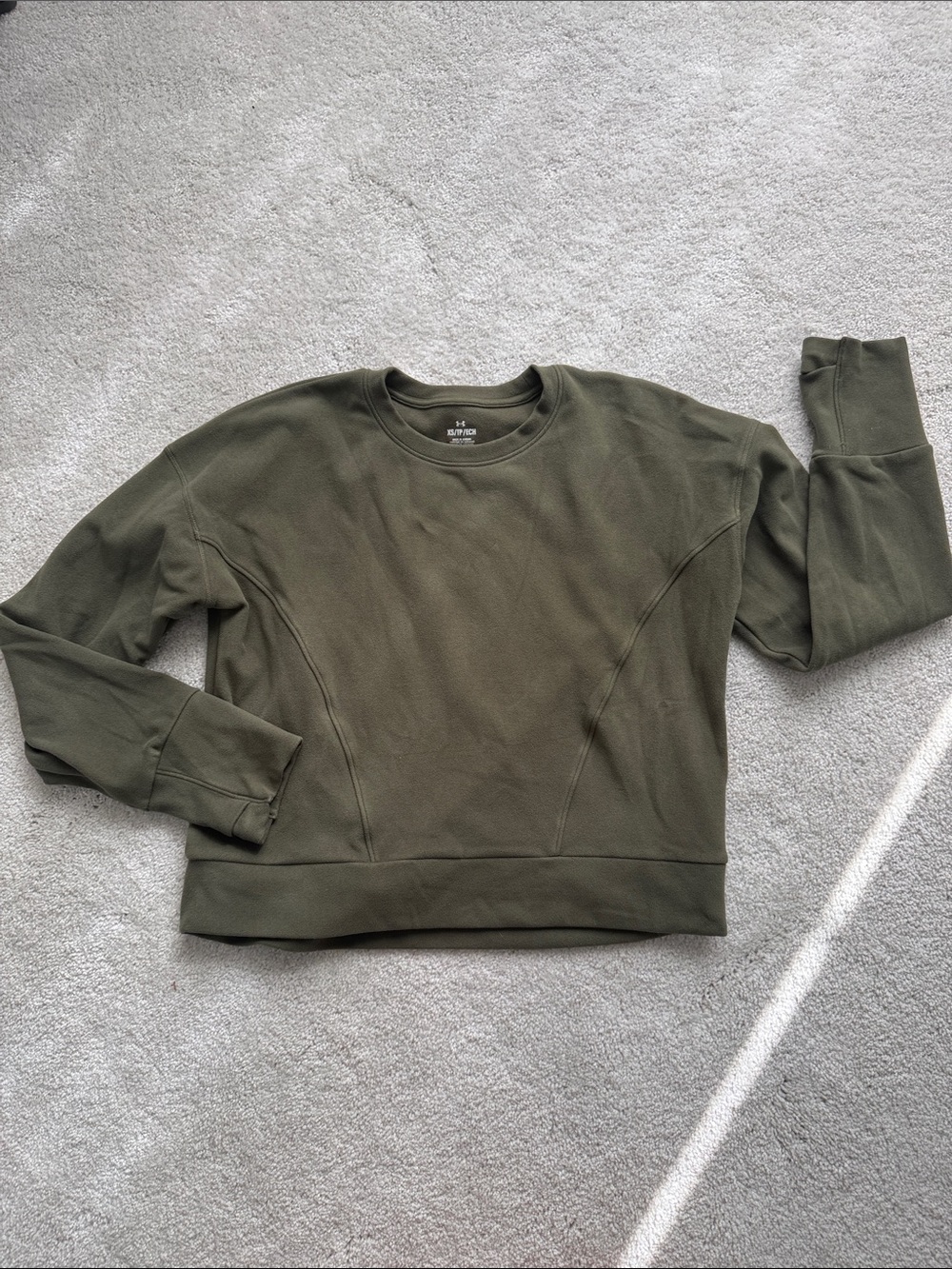Under Armour Olive Crewneck Pullover Sweatshirt